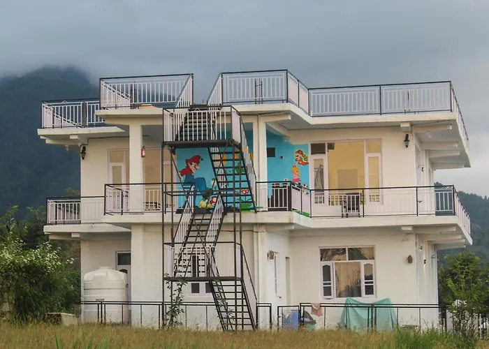 The Bunksters Bir Hostel